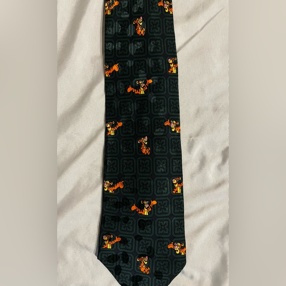 Vintage Disney Winnie the Pooh Tigger handmade silk tie